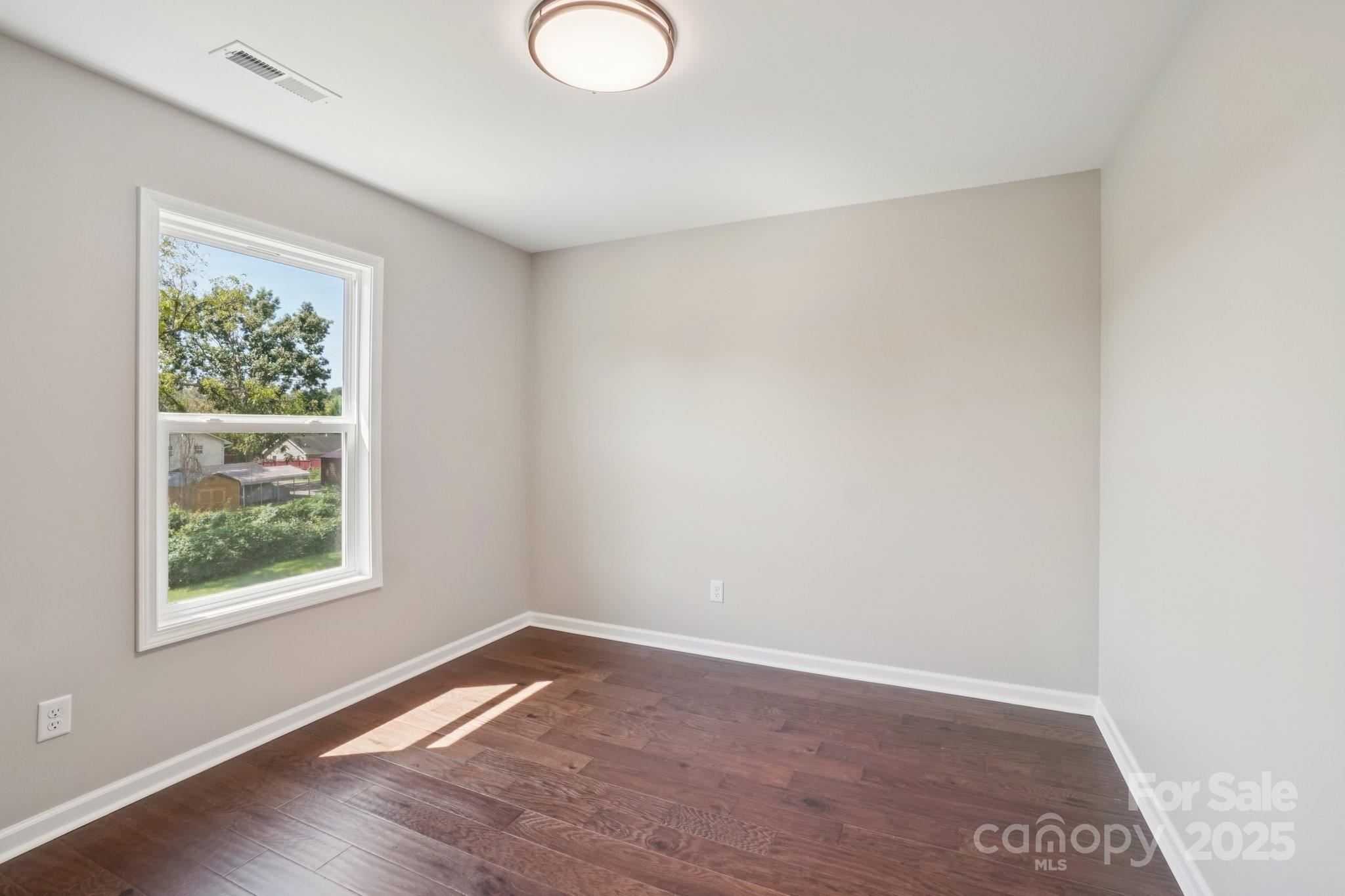 17 White Avenue Asheville NC 28803