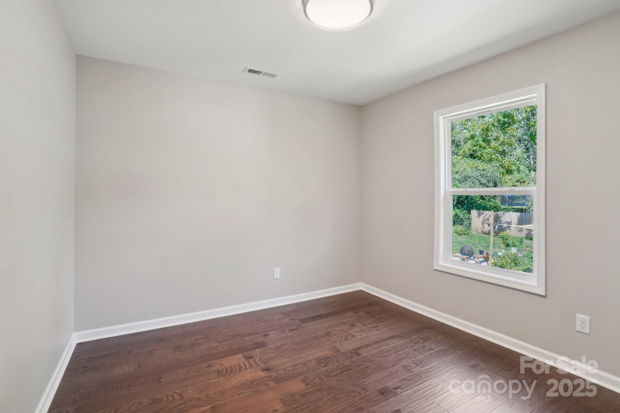 17 White Avenue Asheville NC 28803