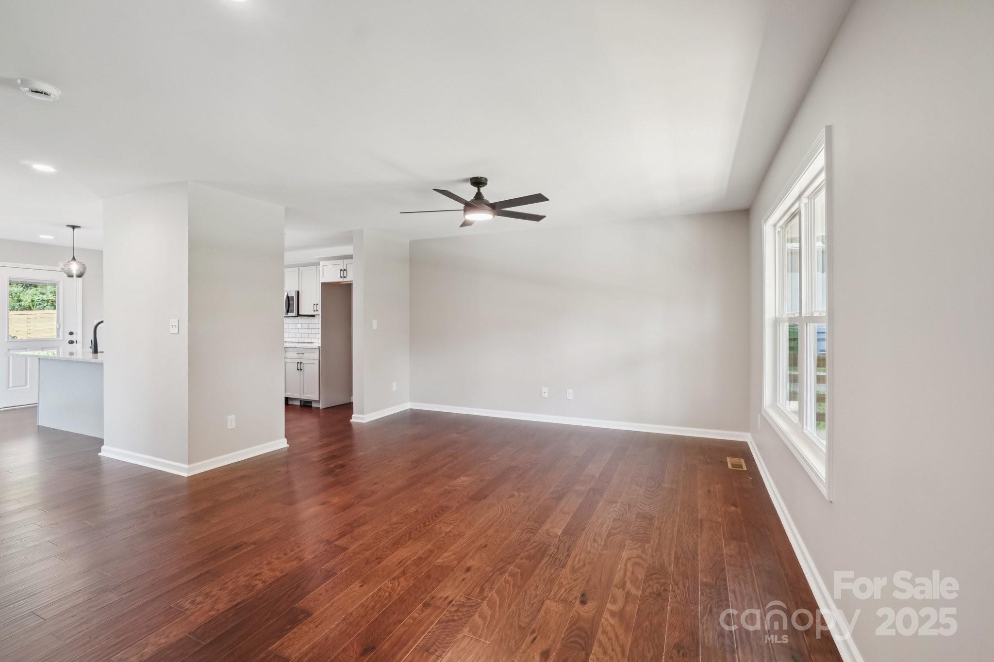 17 White Avenue Asheville NC 28803