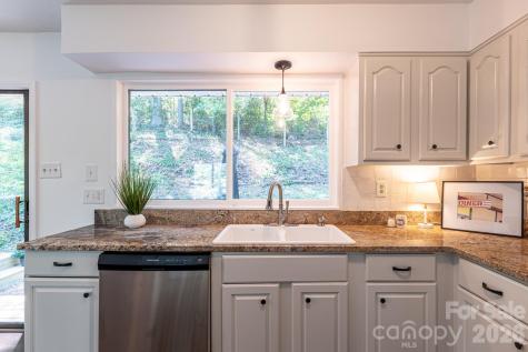 50 Springwood Drive Asheville NC 28805