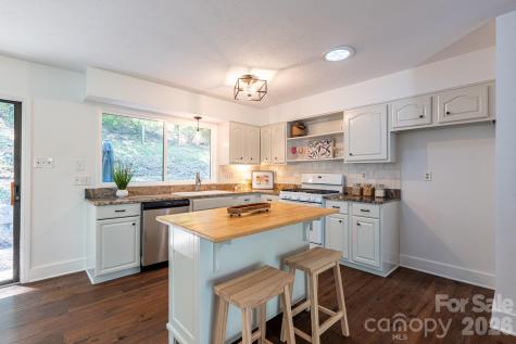 50 Springwood Drive Asheville NC 28805
