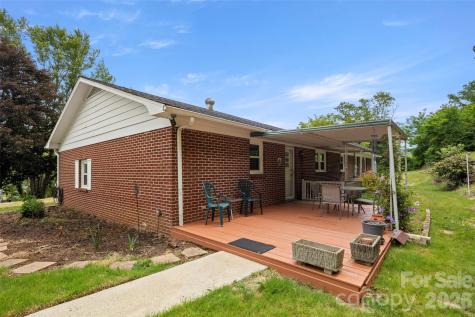 83 Honeysuckle Lane Burnsville NC 28714