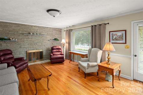 83 Honeysuckle Lane Burnsville NC 28714
