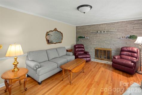 83 Honeysuckle Lane Burnsville NC 28714
