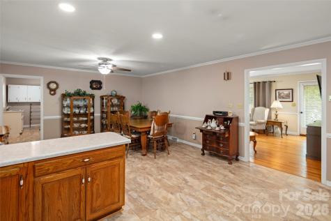 83 Honeysuckle Lane Burnsville NC 28714
