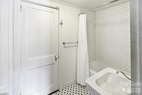 102 Jack London Road Lake Lure NC 28746