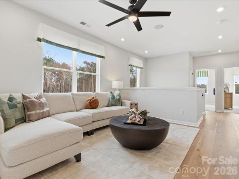 8410 Discovery Lane Charlotte NC 28216