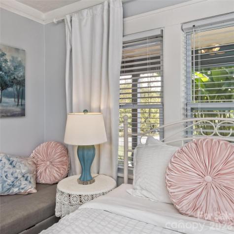 13 Norton Drive Asheville NC 28804