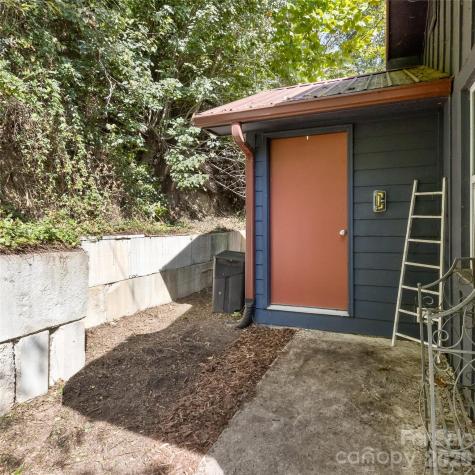 13 Norton Drive Asheville NC 28804