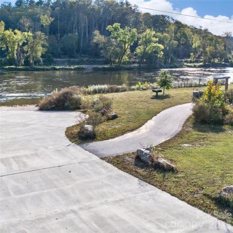 13 Norton Drive Asheville NC 28804