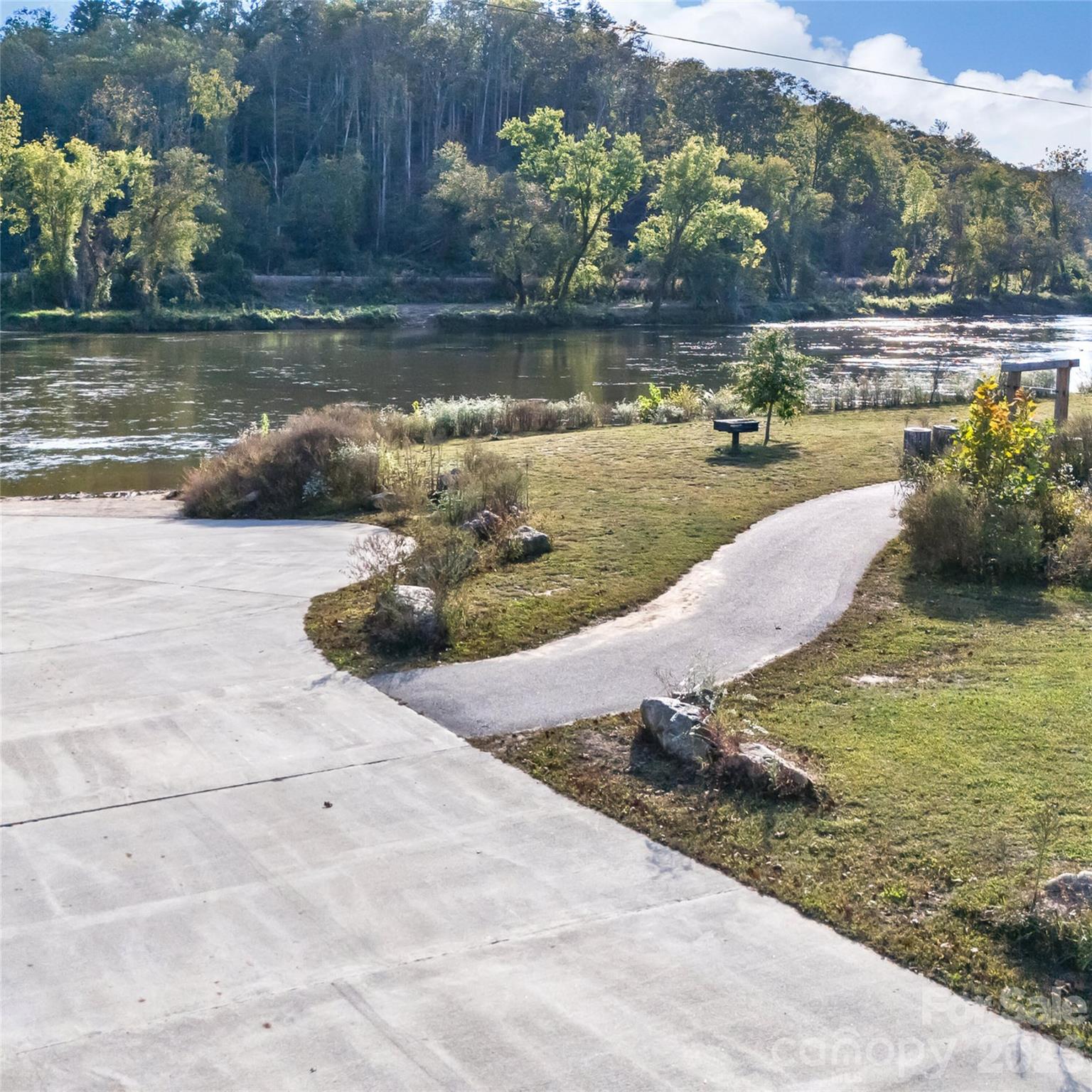 13 Norton Drive Asheville NC 28804