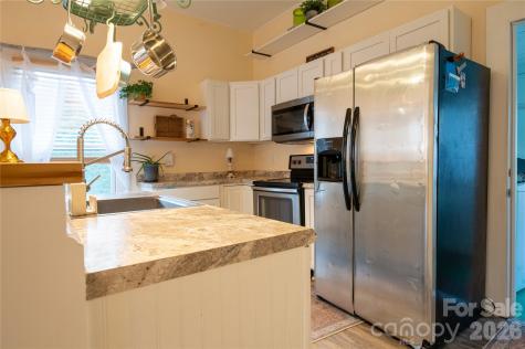 302 Park Avenue Mount Holly NC 28120