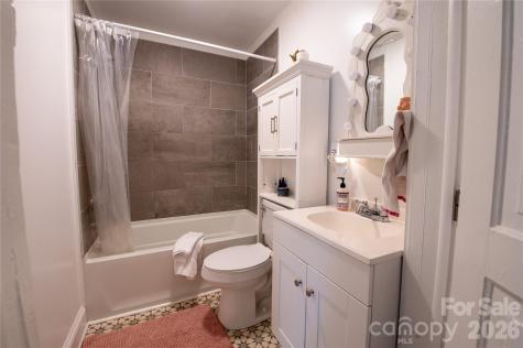 302 Park Avenue Mount Holly NC 28120