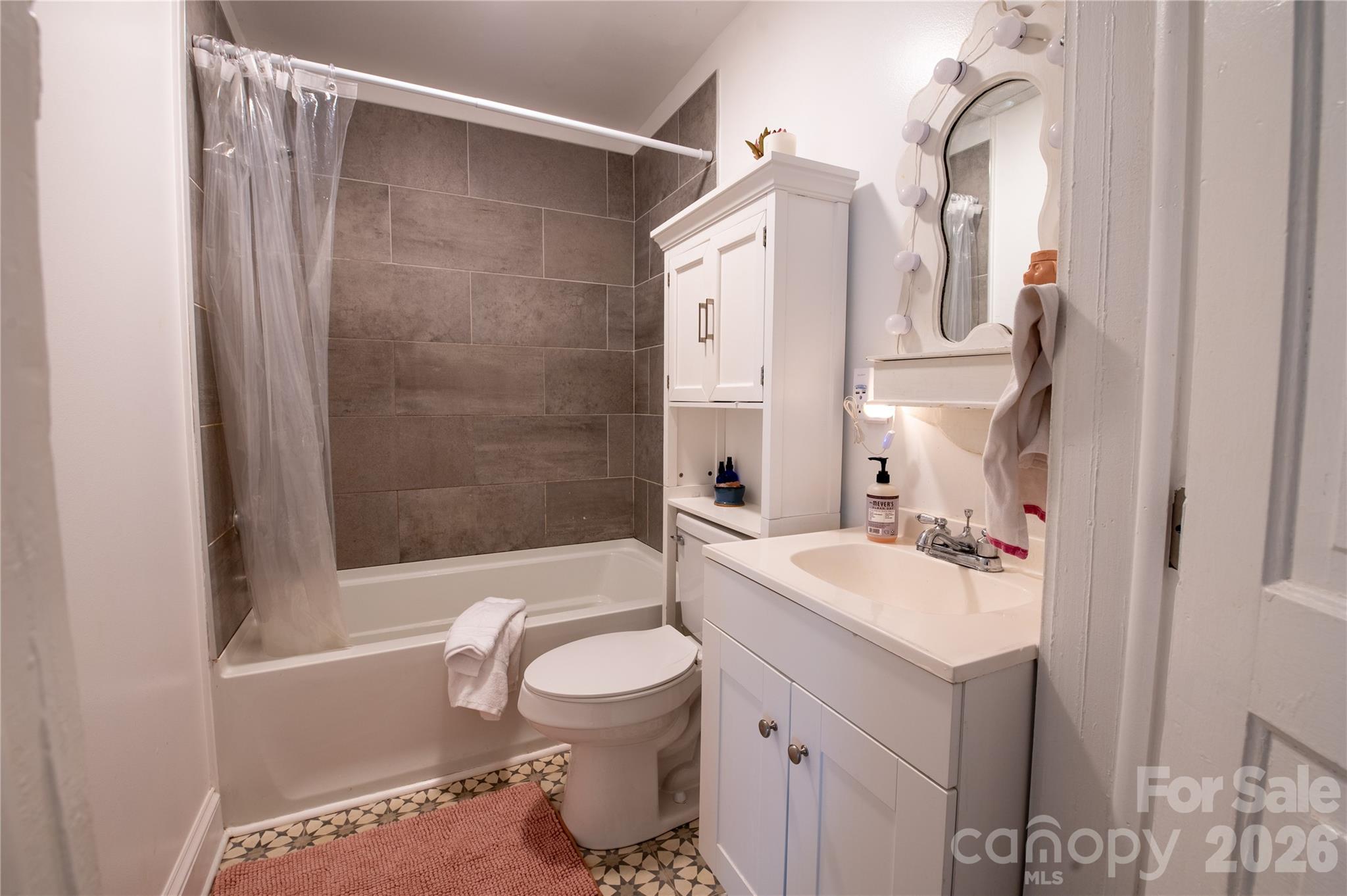 302 Park Avenue Mount Holly NC 28120