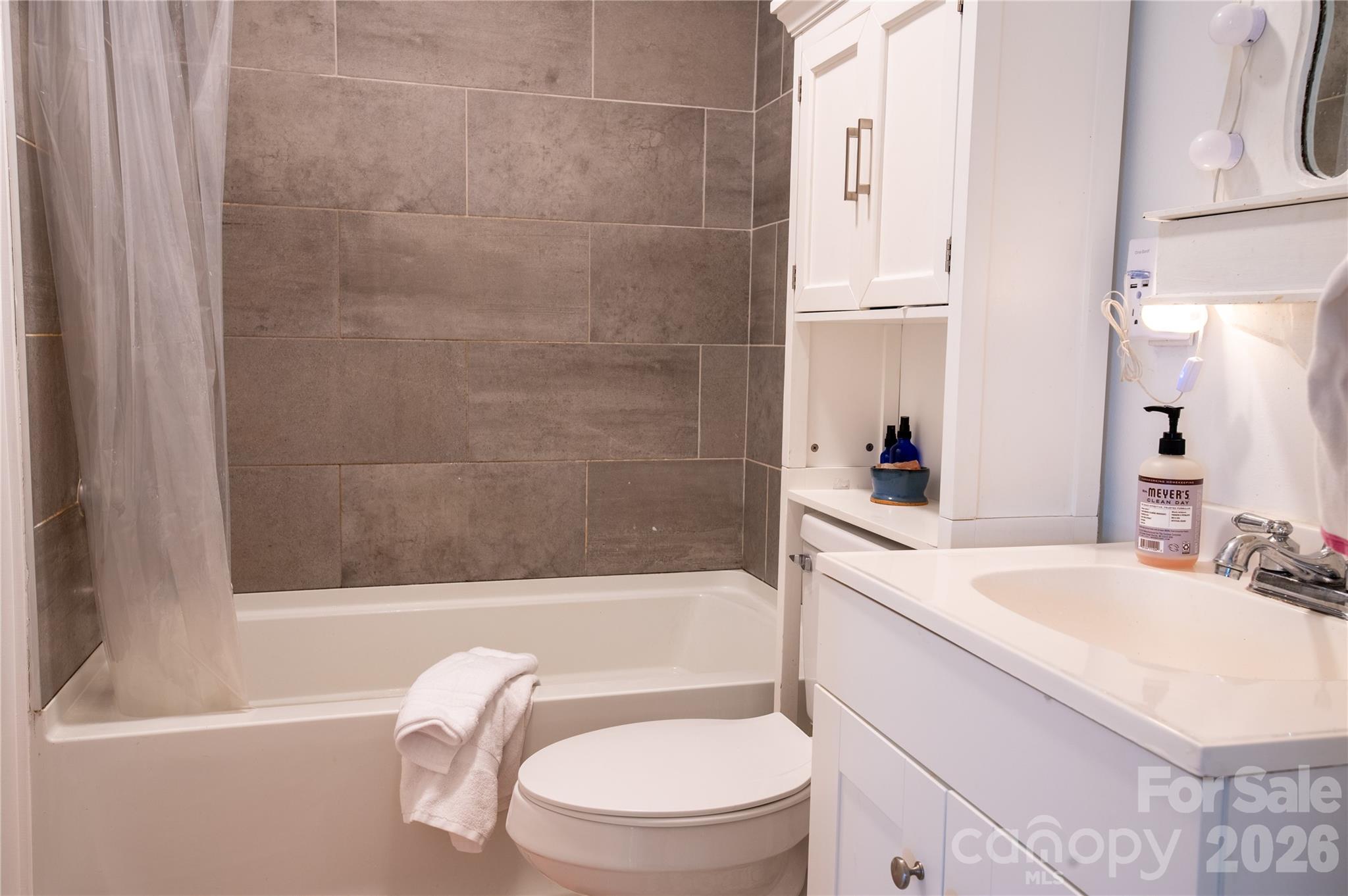 302 Park Avenue Mount Holly NC 28120