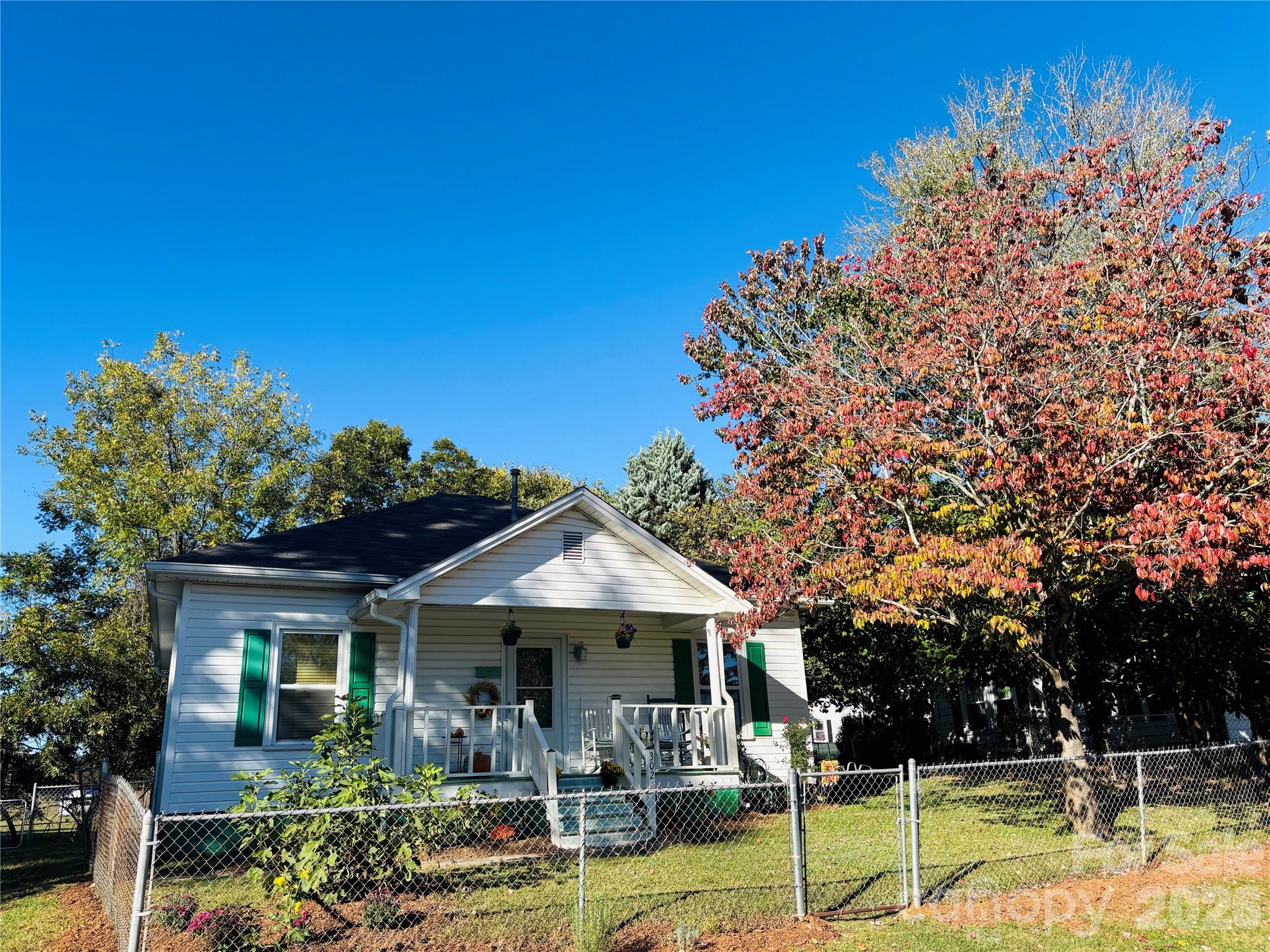 302 Park Avenue Mount Holly NC 28120