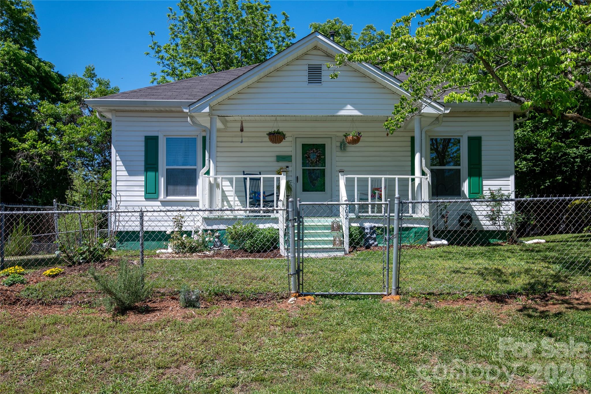 302 Park Avenue Mount Holly NC 28120