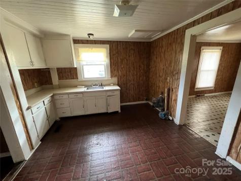 1220 Wood Street Albemarle NC 28001