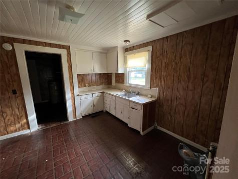 1220 Wood Street Albemarle NC 28001