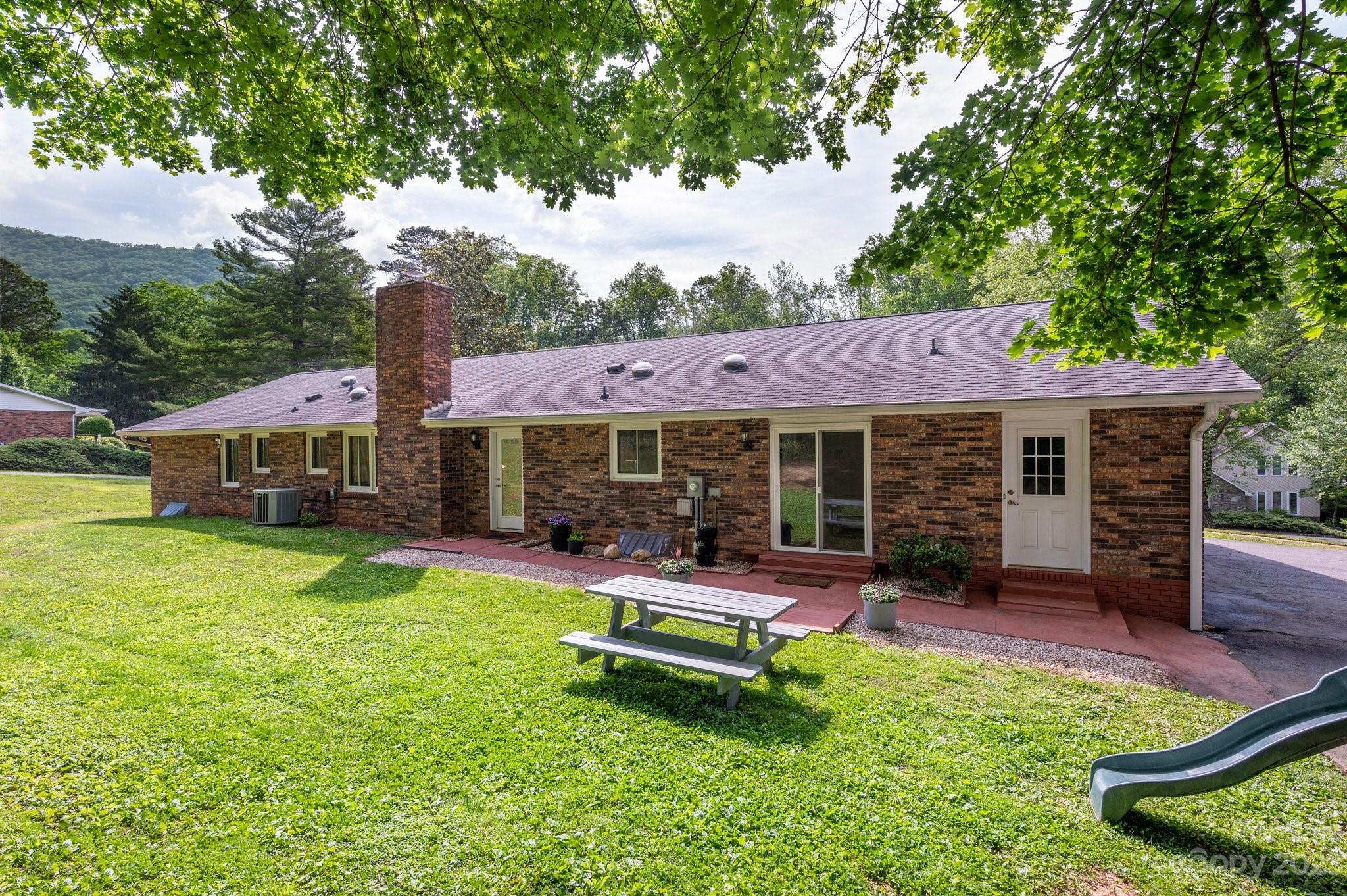 16 Ballantree Drive Asheville NC 28803