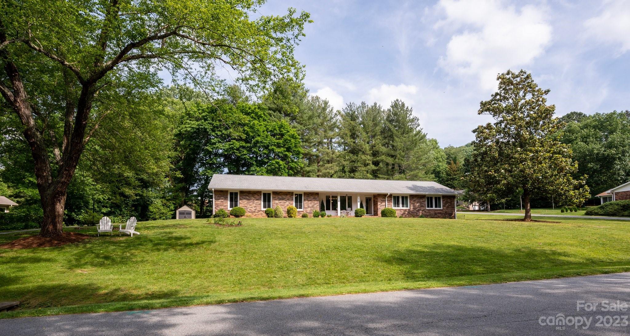 16 Ballantree Drive Asheville NC 28803