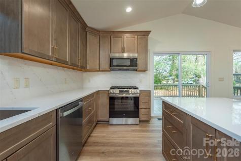 524 Pineland Road Hendersonville NC 28792