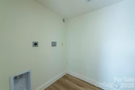 524 Pineland Road Hendersonville NC 28792