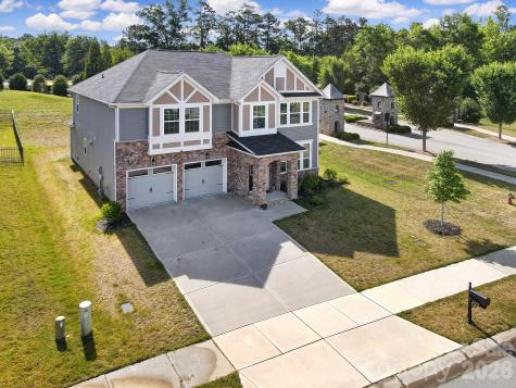 3322 Helmsley Court Concord NC 28027