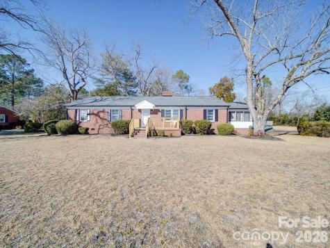 2228 W Market Street Cheraw SC 29520