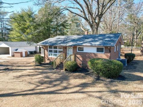 2228 W Market Street Cheraw SC 29520