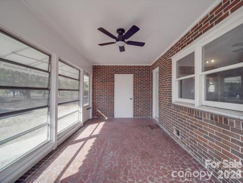2228 W Market Street Cheraw SC 29520