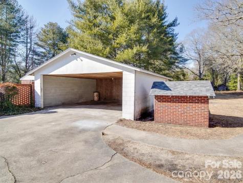 2228 W Market Street Cheraw SC 29520