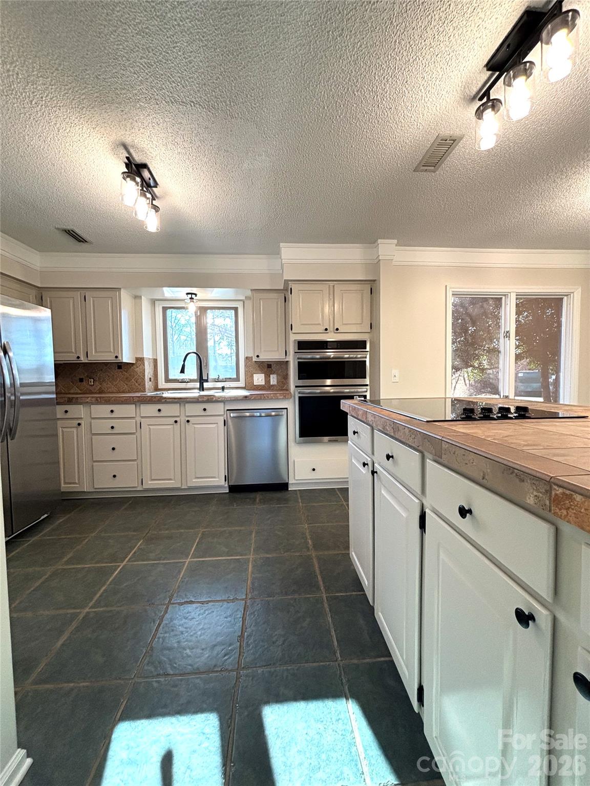 1754 12th Street NE Hickory NC 28601
