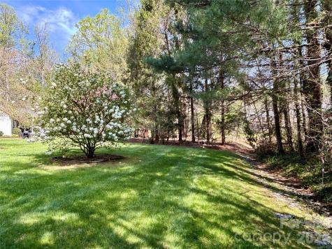 3011 N Essex Court Hendersonville NC 28791