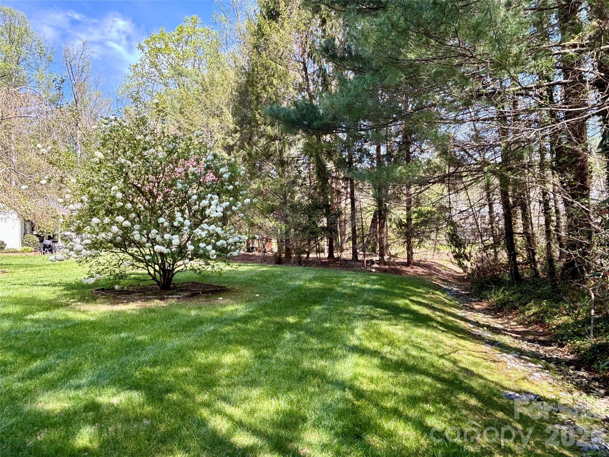3011 N Essex Court Hendersonville NC 28791