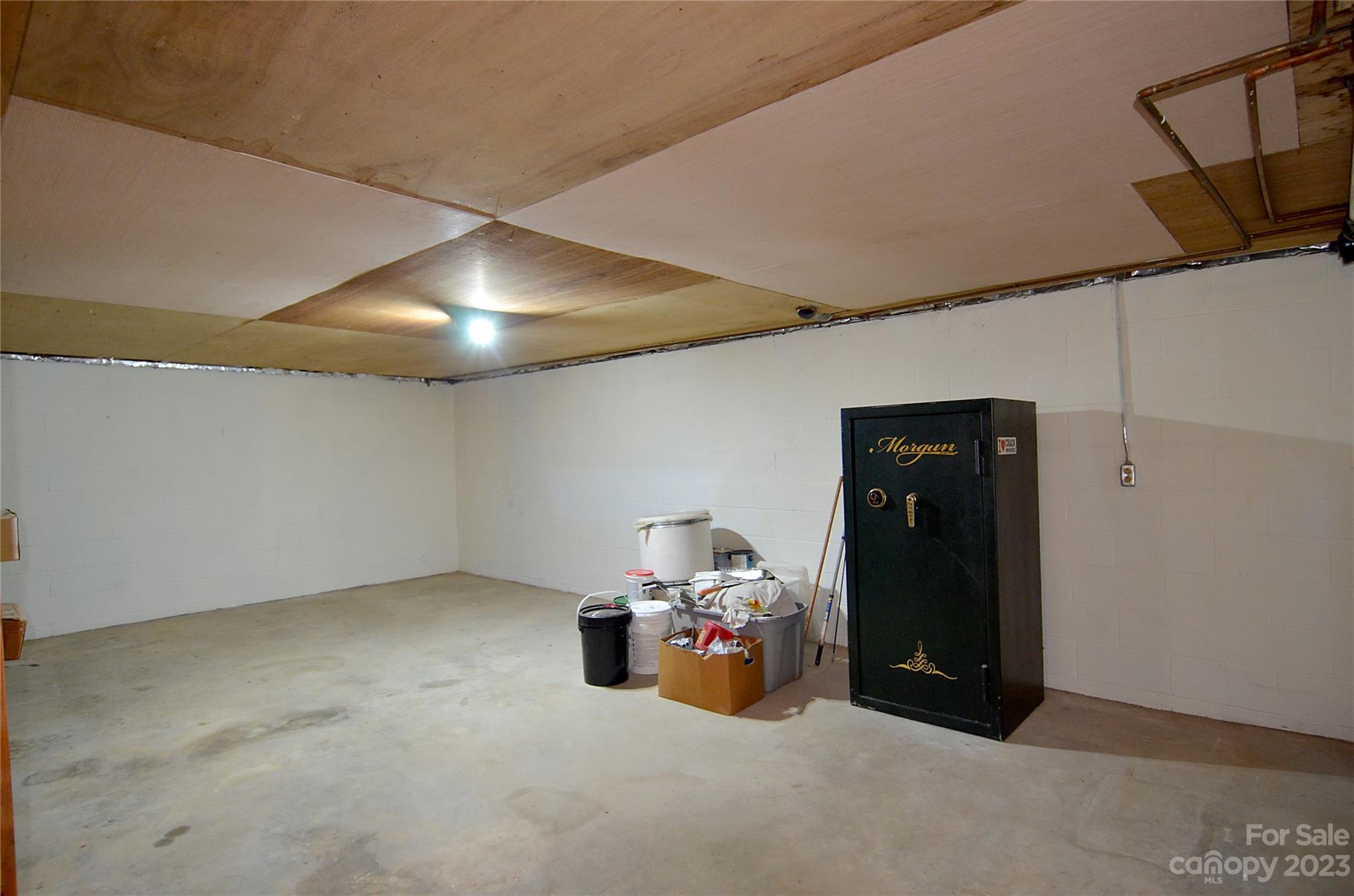 661 South Creek Road Nebo NC 28761