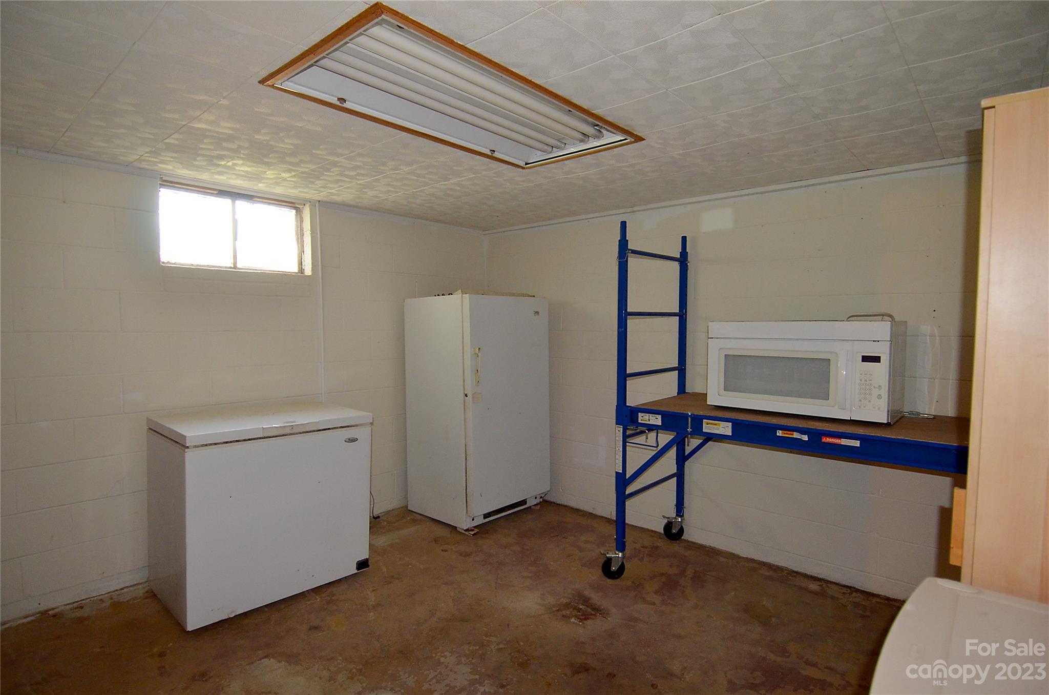 661 South Creek Road Nebo NC 28761