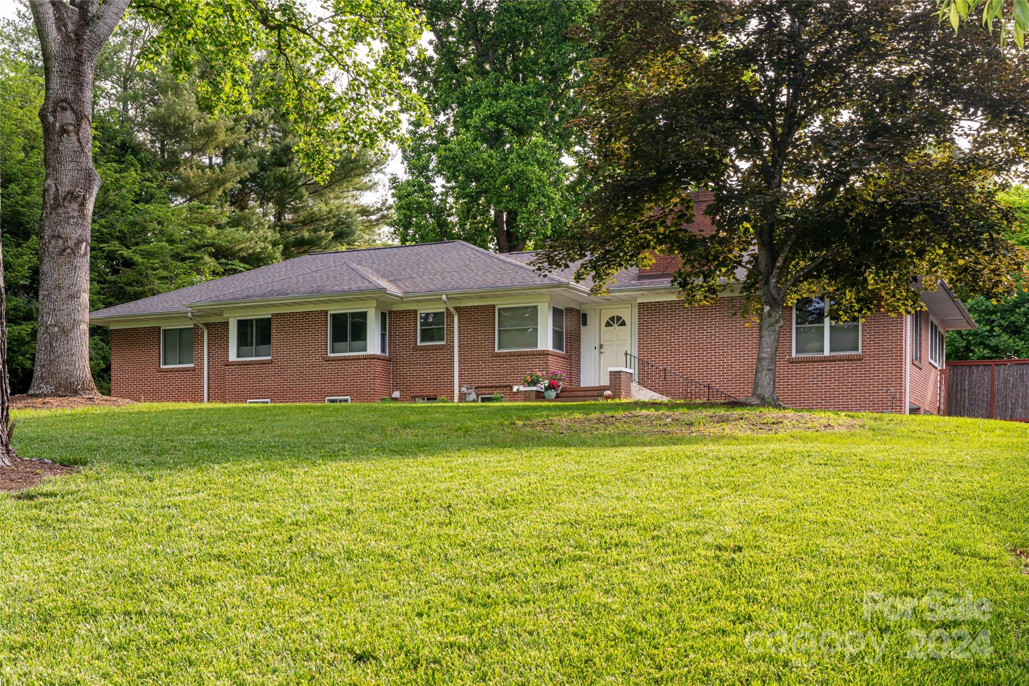 55 Inglewood Road Asheville NC 28804