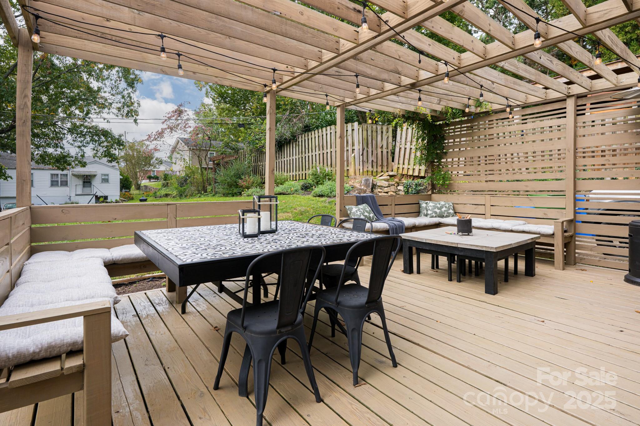 11 Colonial Place Asheville NC 28804