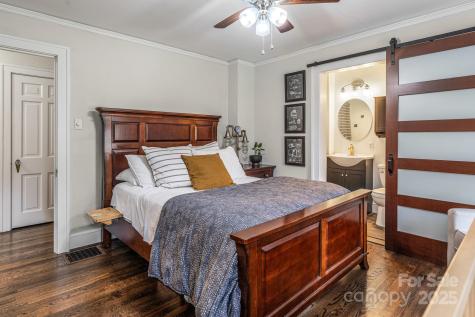 11 Colonial Place Asheville NC 28804