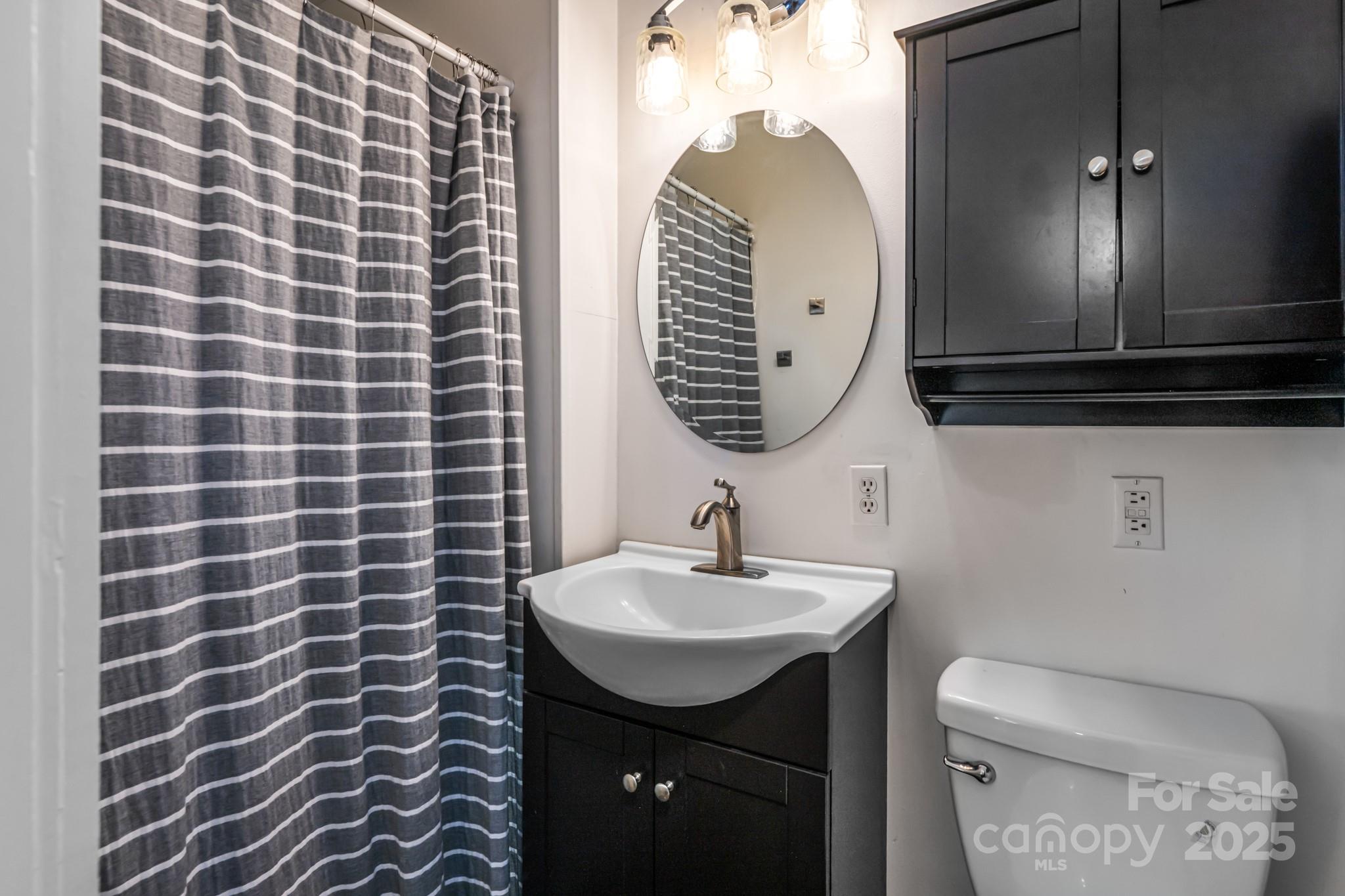 11 Colonial Place Asheville NC 28804