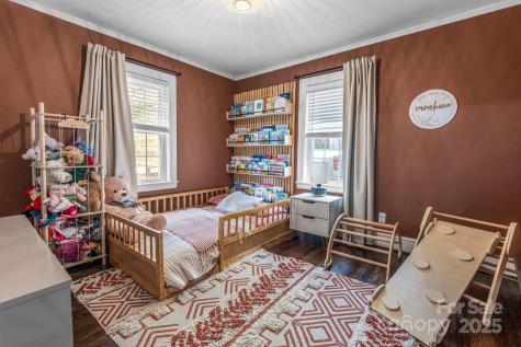 11 Colonial Place Asheville NC 28804