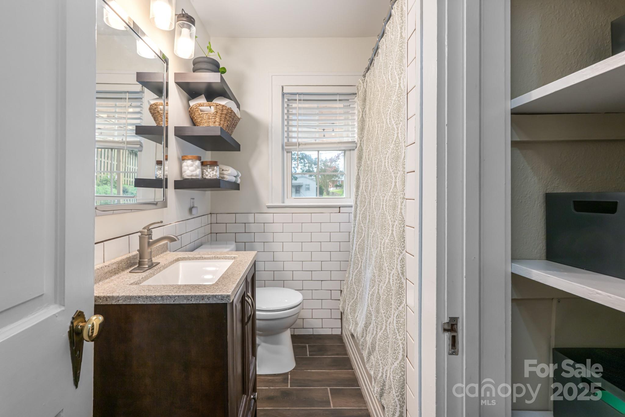 11 Colonial Place Asheville NC 28804