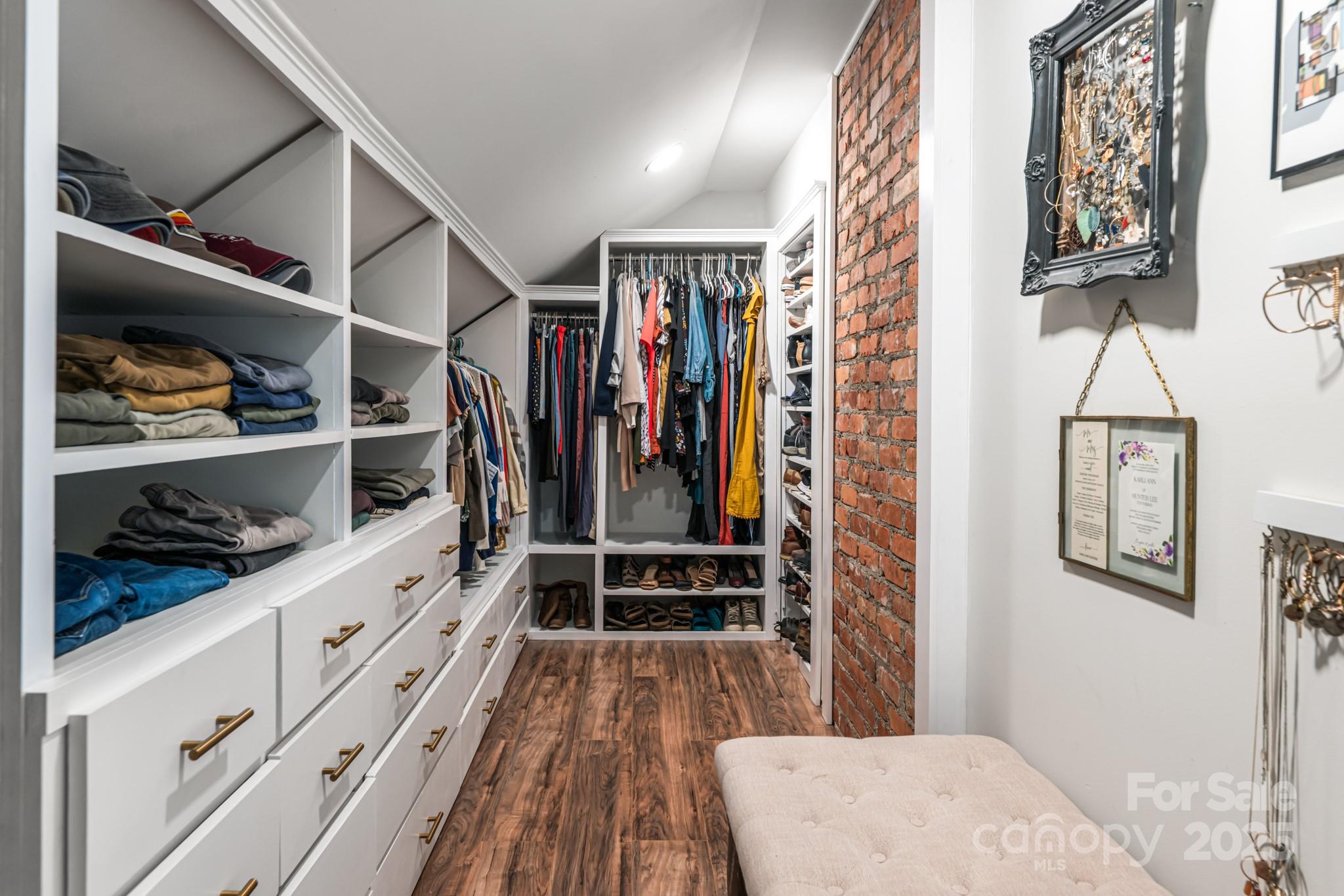 11 Colonial Place Asheville NC 28804