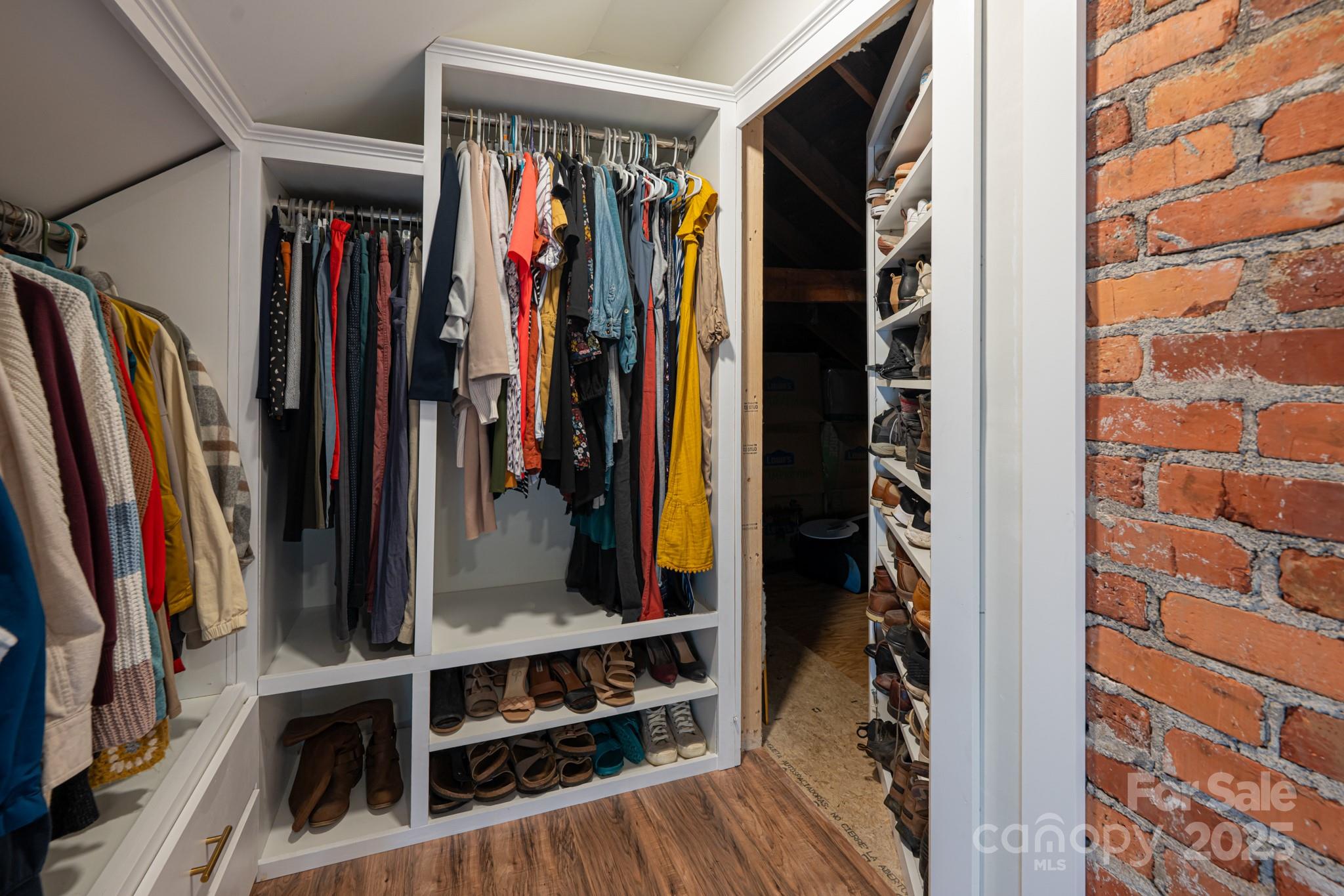 11 Colonial Place Asheville NC 28804