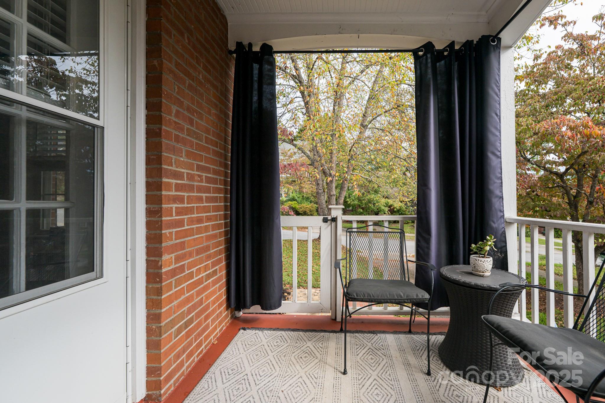 11 Colonial Place Asheville NC 28804