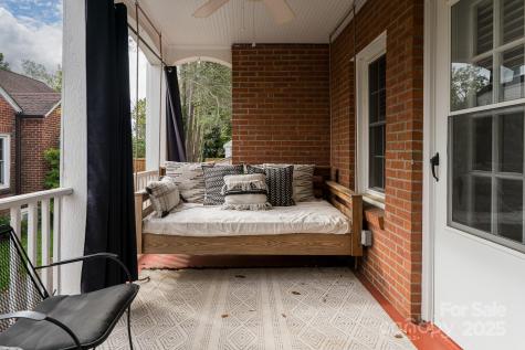 11 Colonial Place Asheville NC 28804