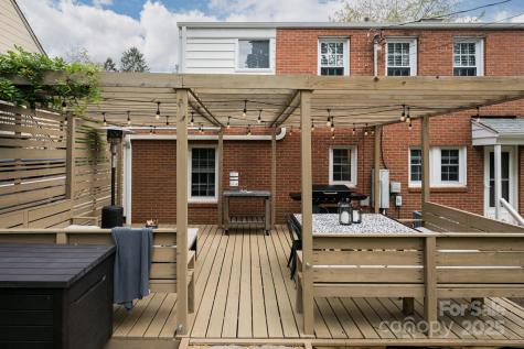 11 Colonial Place Asheville NC 28804