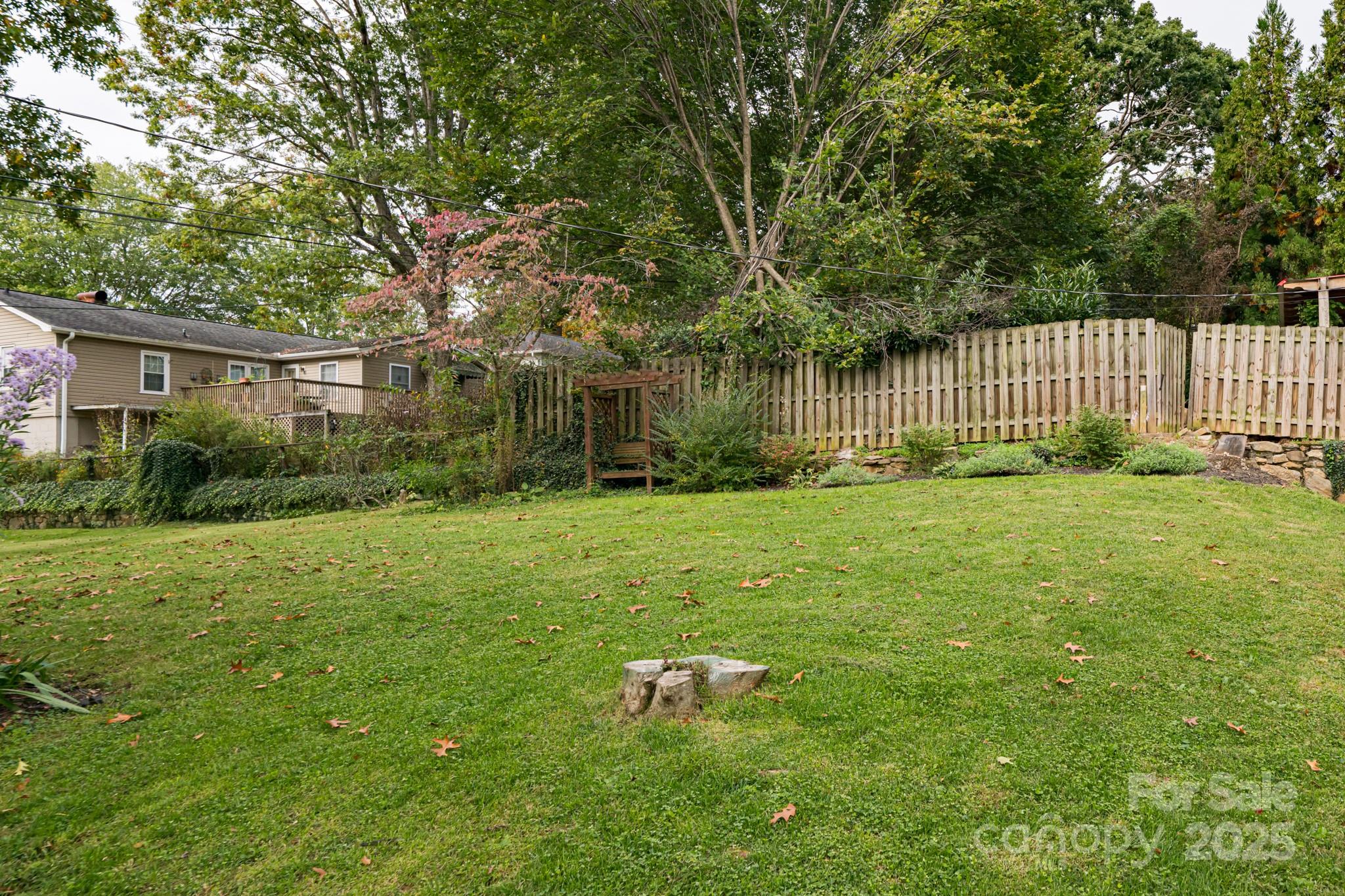 11 Colonial Place Asheville NC 28804