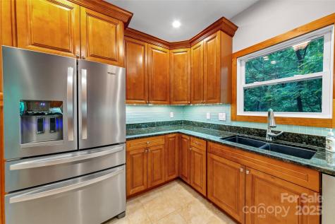 220 Rainbow Terrace Black Mountain NC 28711